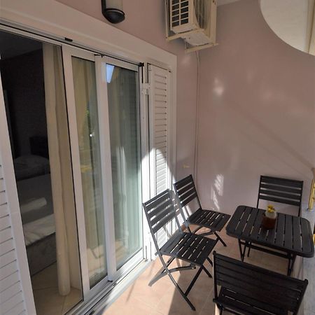 Little Cozy Apartment 2 Sarande Exterior photo